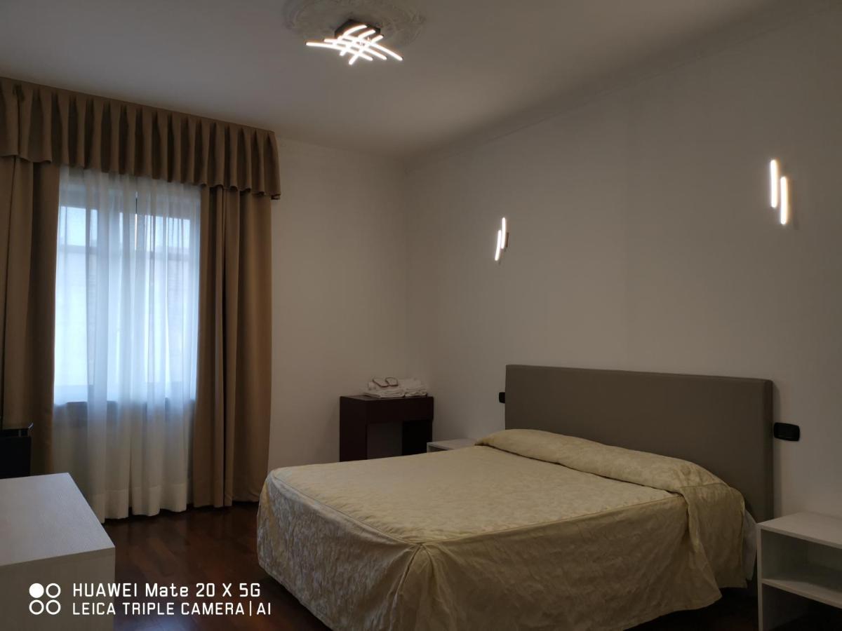 Central Station Group - Via Sammartini 15 Guest house *